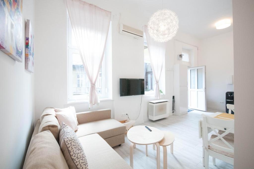 Cs3 Csanyi Apartment Budapest Exterior foto